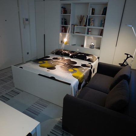Stylish Mini In The Heart Of Milano Apartment Phòng bức ảnh