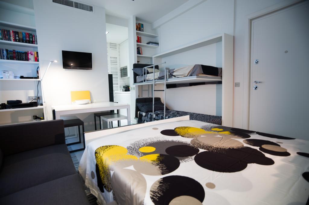 Stylish Mini In The Heart Of Milano Apartment Phòng bức ảnh