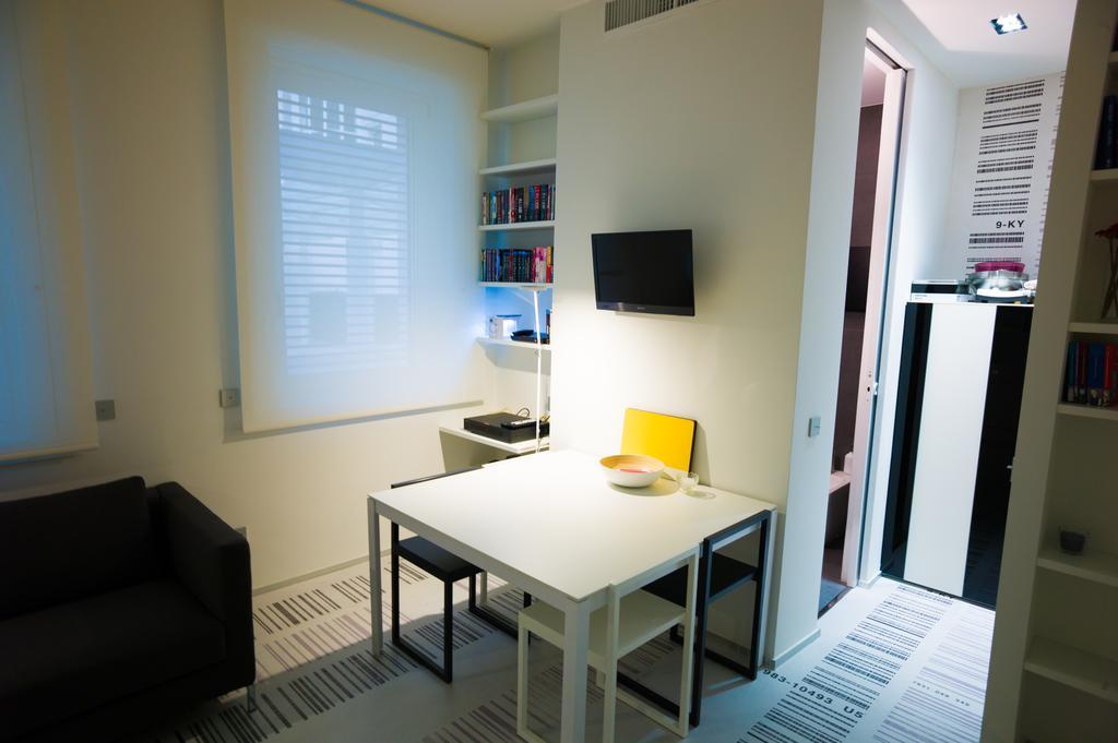 Stylish Mini In The Heart Of Milano Apartment Phòng bức ảnh